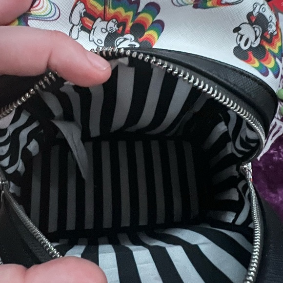 100% authentic lounge fly Disney backpack - Picture 3 of 5